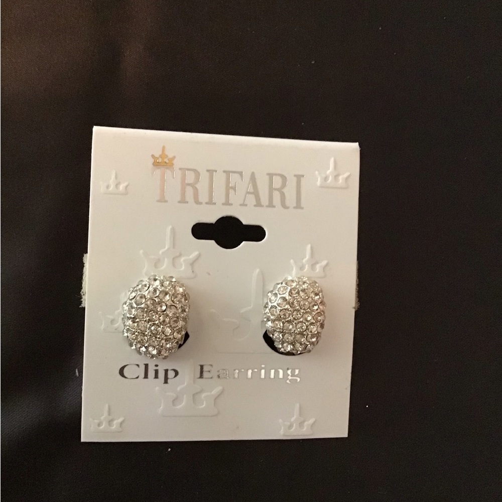 Pretty Rhinestone clip earrings in silver$14